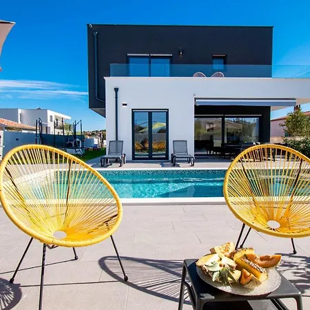 Elite 1 & 2 With Two Heated Pools - By Istrabook Villa Pula