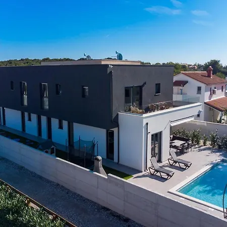 Villa Elite 1 & 2 With Two Pools * Pula