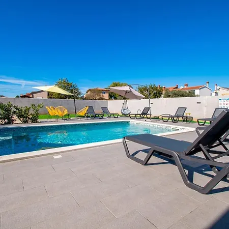 Villa Elite 1 & 2 With Two Pools * Pula