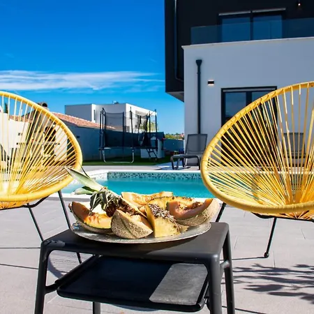 Villa Elite 1 & 2 With Two Pools Villa *