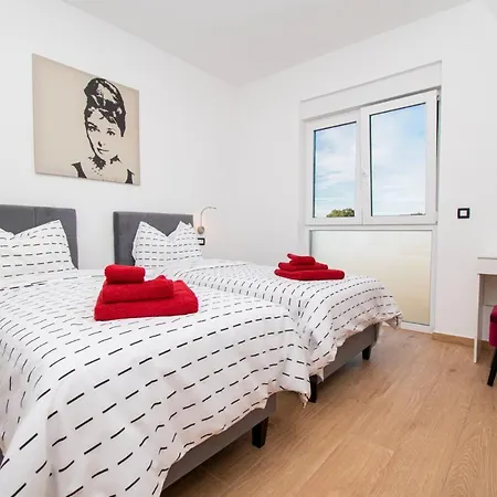 Villa Elite 1 & 2 With Two Pools Pula