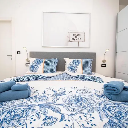 Villa Elite 1 & 2 With Two Pools * Pula