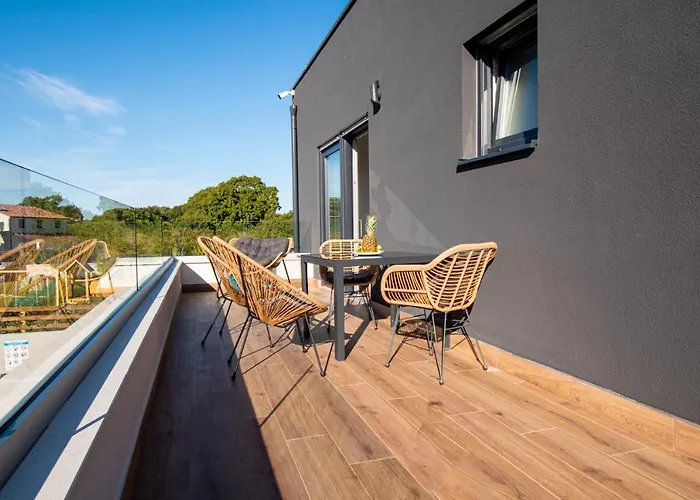 Villa Elite 1 & 2 With Two Pools Vila Pula